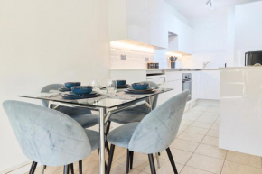Hyde Park Terraced Apartment - Free Parking